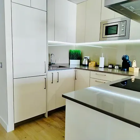 Sunset Ocean Apartment *