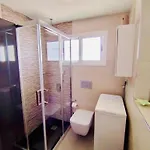 Sunset Ocean Apartment *